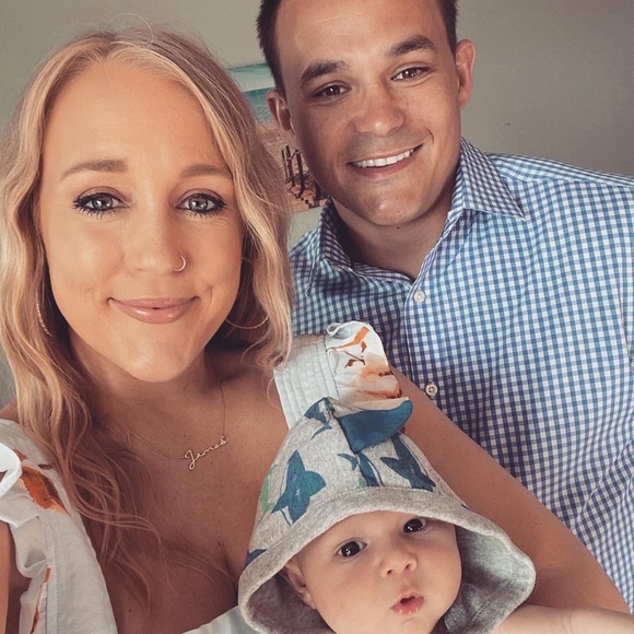 Meet your Posher, Katelyn - Picture 1 of 1